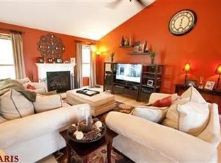 305 Aspen Creek Dr, Wentzville, MO 63385