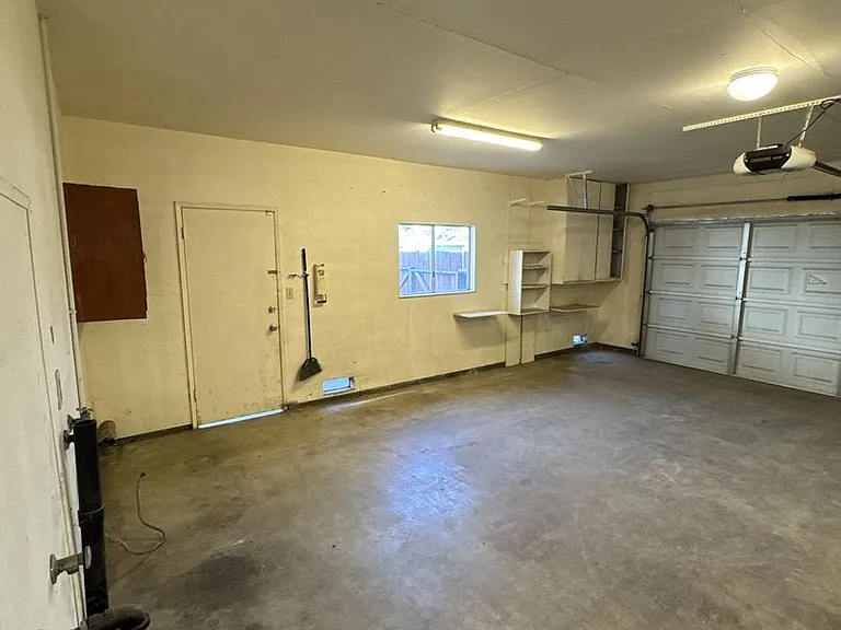 3504 W Cutler Ave — Photo 25