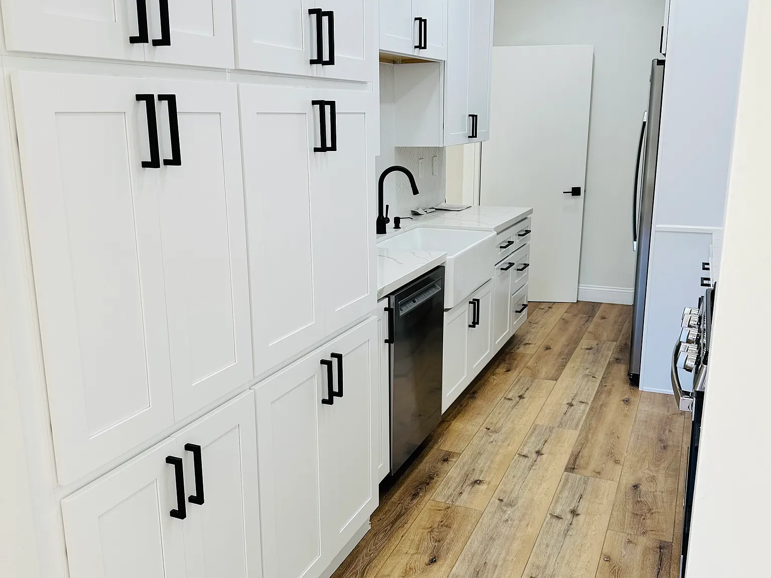 2 bed, 1468 sqft, $5,250 — Photo 2