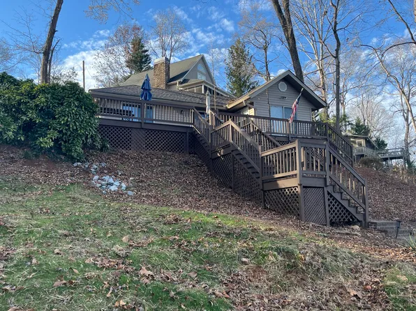 325 Lake Rd, Inman, SC 29349