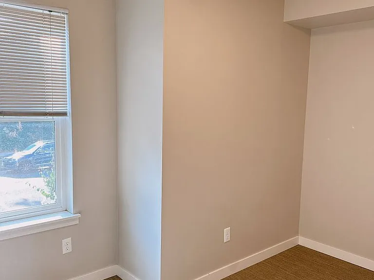 1117 N Garden St — Photo 36