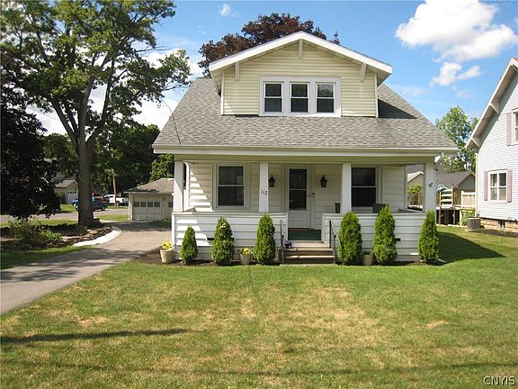 2nd image of 112 Cotton St