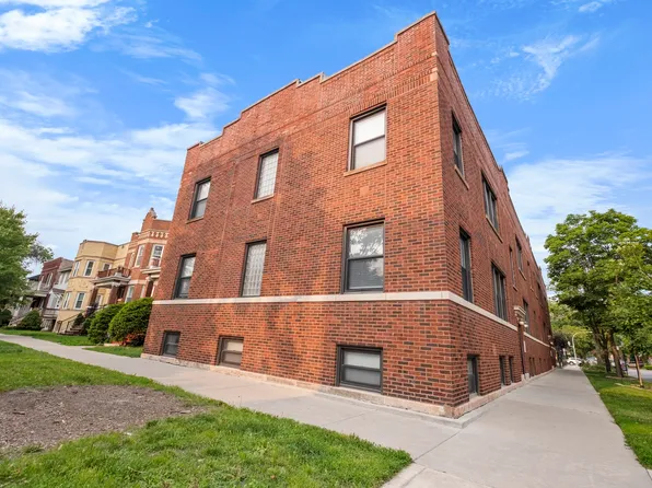 3316 W Byron St #1, Chicago, IL 60618