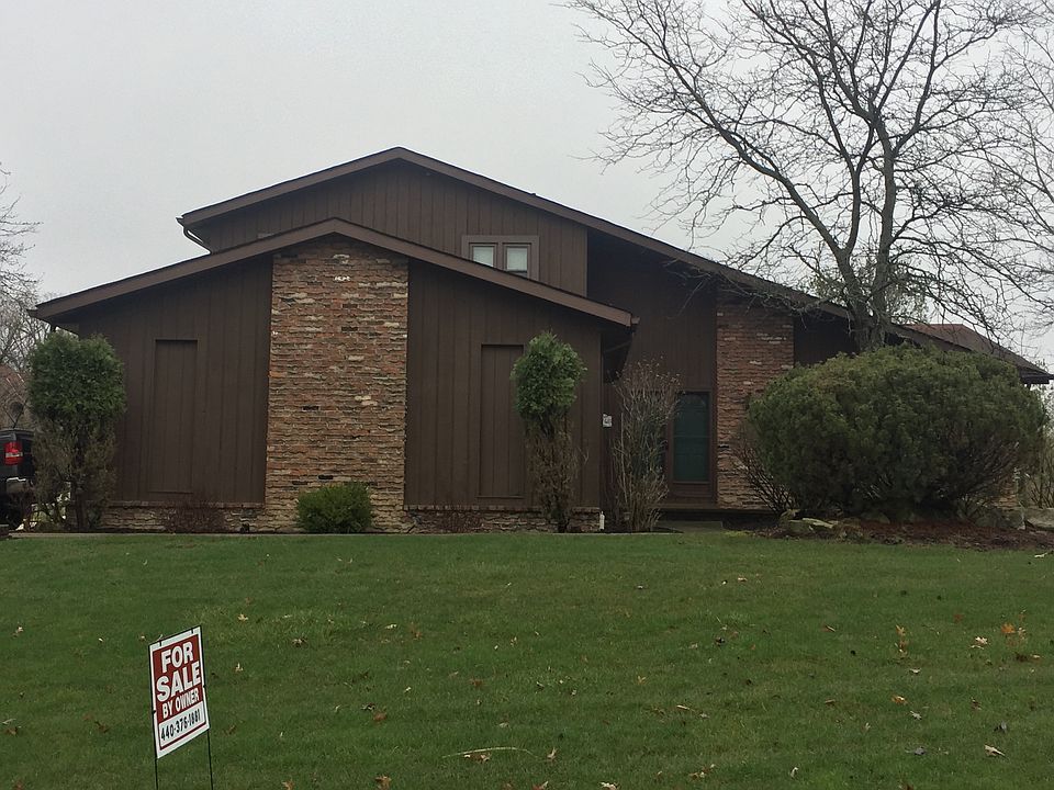 1st image of 8760 Oakwood Ln