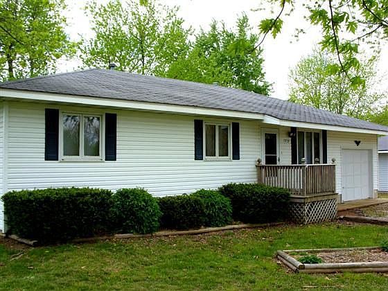 1st image of 1094 Alberta St