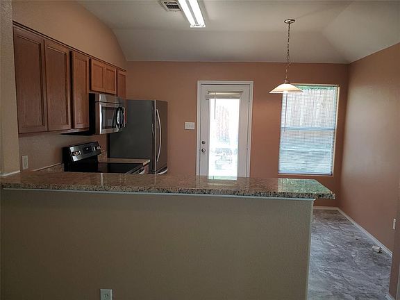 5th image of 1941 Courtside Dr
