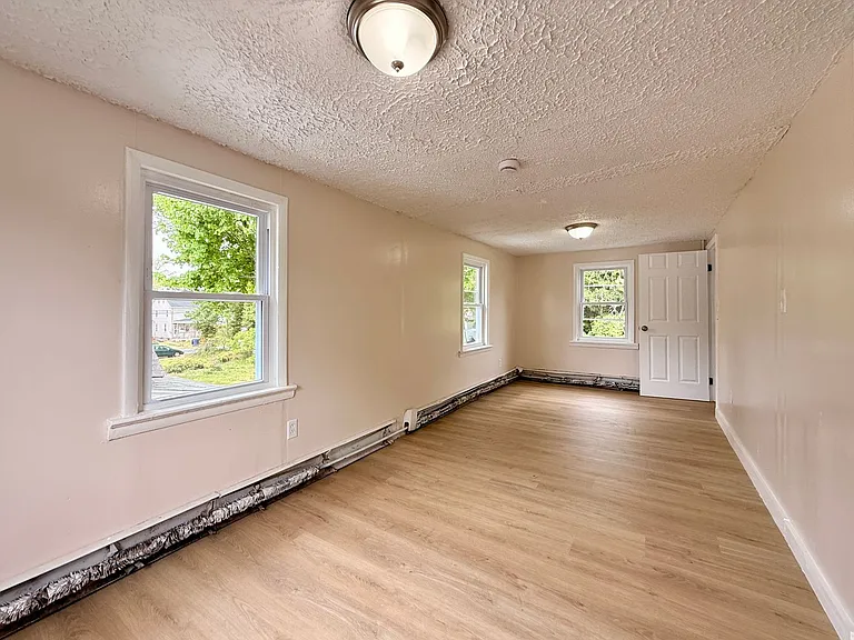 58 S. Pine St — Photo 10
