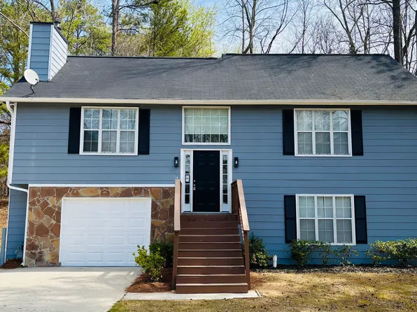 1015 Sly Fox Ct, Stone Mountain, GA 30088