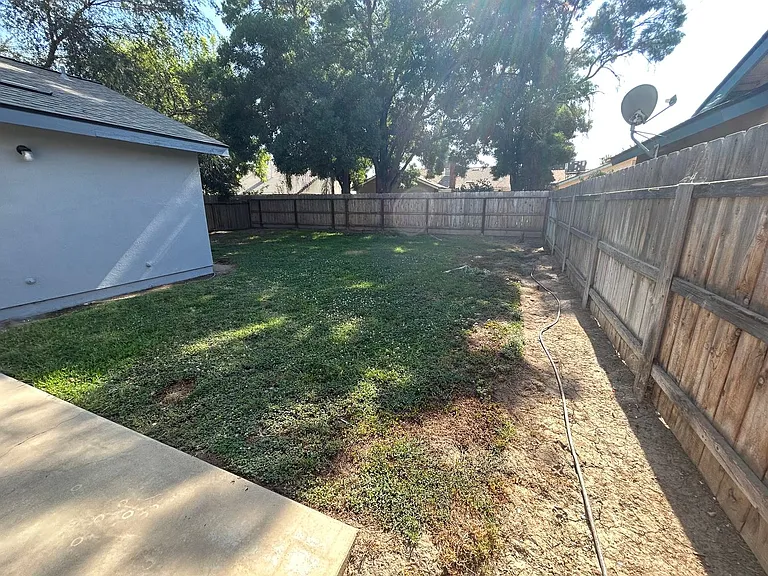 1846 N Selina Ct — Photo 20