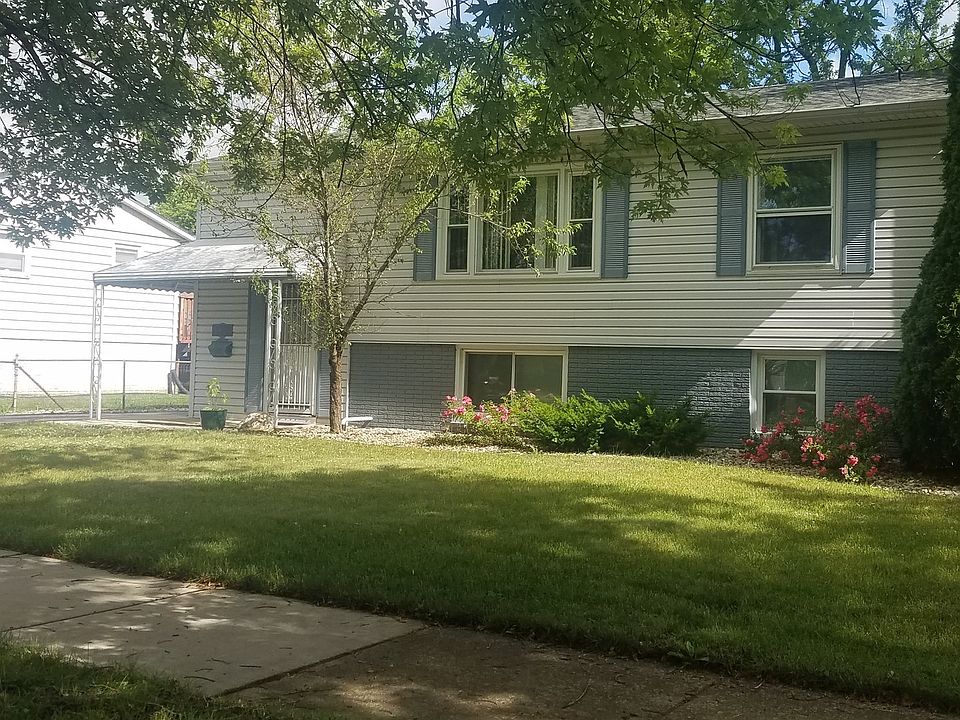 1st image of 8824 Fairway Dr