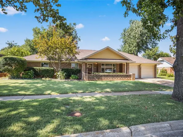 915 Washington St, Edmond, OK 73034