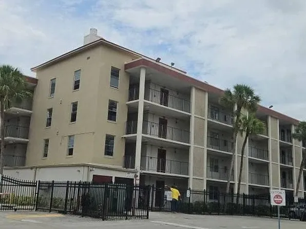 2900 NW 48th Ter APT 213, Lauderdale Lakes, FL 33313