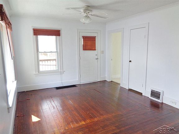 2nd image of 2252 Avon St