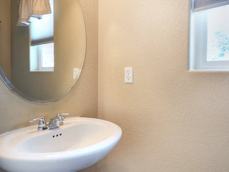 7687 Manistique Dr — Photo 6