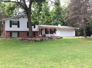 10270 Gordon Rd, Fenton, MI 48430