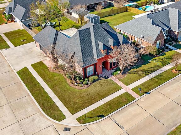 2nd image of 205 Shay Dr