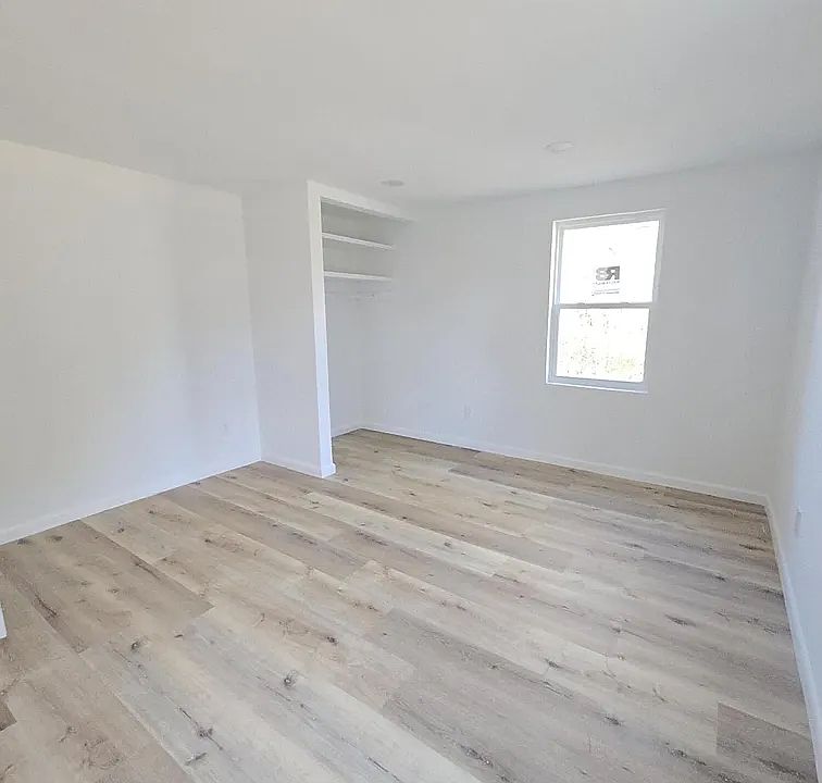 1st image of 107 Dennis Dr #1