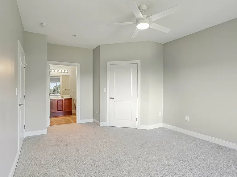 28-web-or-mls-Pawtucket Blvd-S2407-028