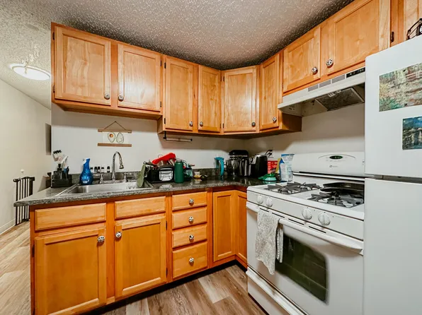 61 Middle St #1, Boston, MA 02127