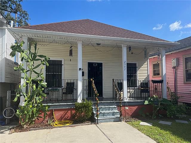 1st image of 2547 Saint Philip St