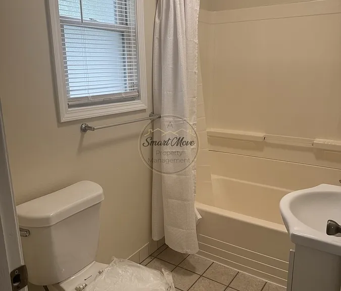 19728 Sharon Ct — Photo 3