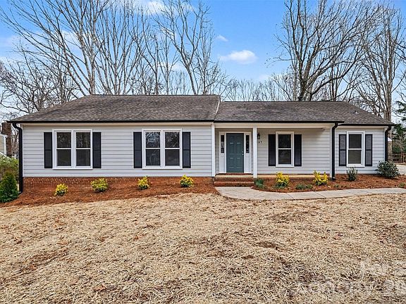 4th image of 8207 Schooner Ln
