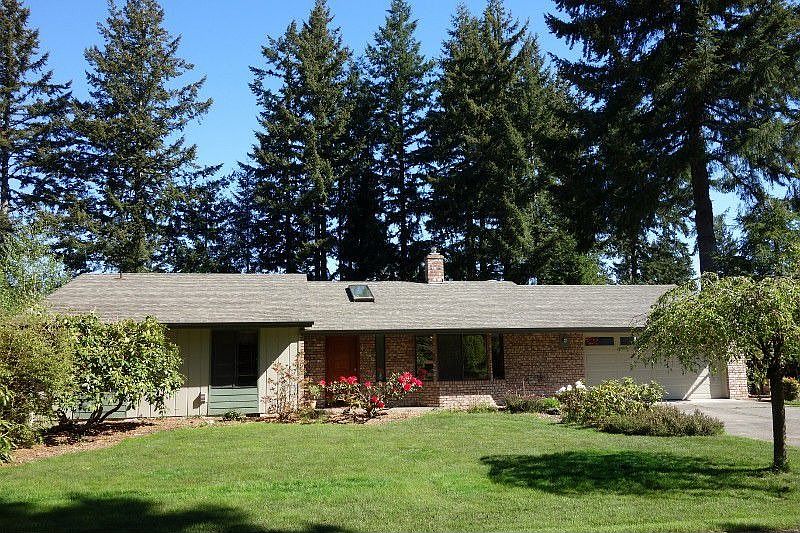 1st image of 4030 18th Ave NE
