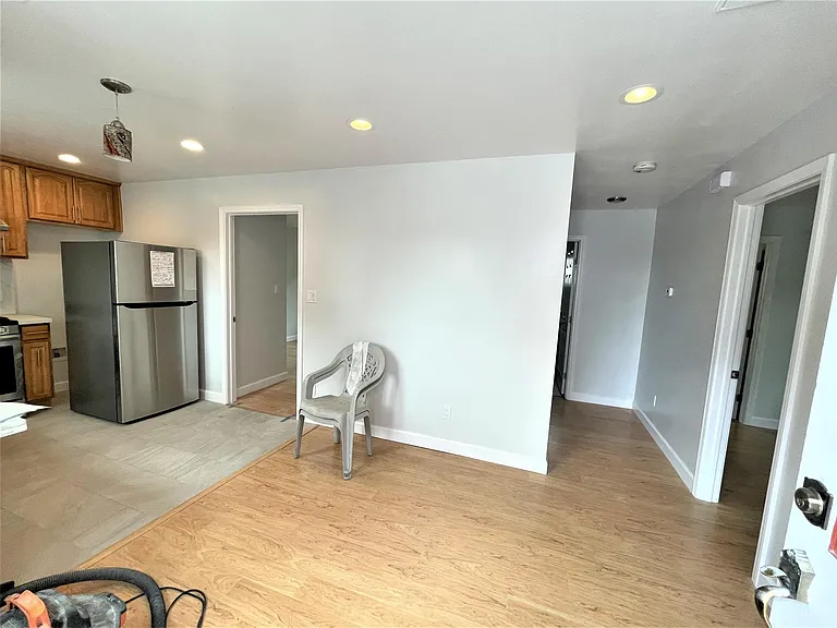 Cambria St — Photo 3