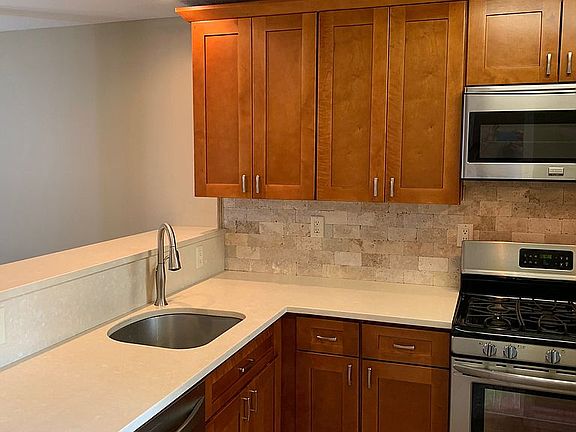 4th image of 104 Copper Beech Dr