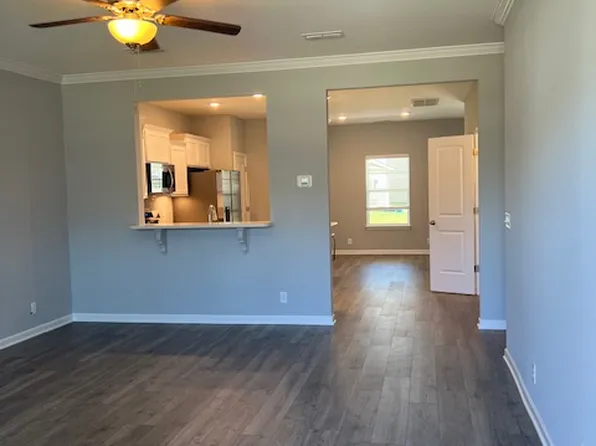 3815 Eastwind Dr, Rockvale, TN 37153