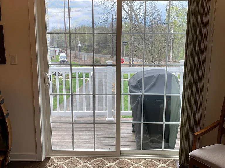 9 Stockton Ln — Photo 10