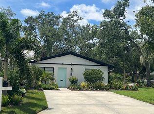 302 19th St E, Bradenton, FL 34208