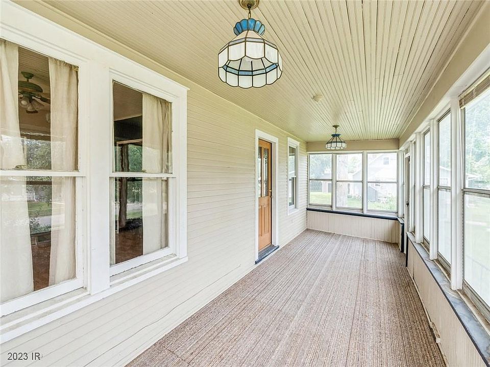 903 W 4th St S, Newton, IA 50208 Zillow