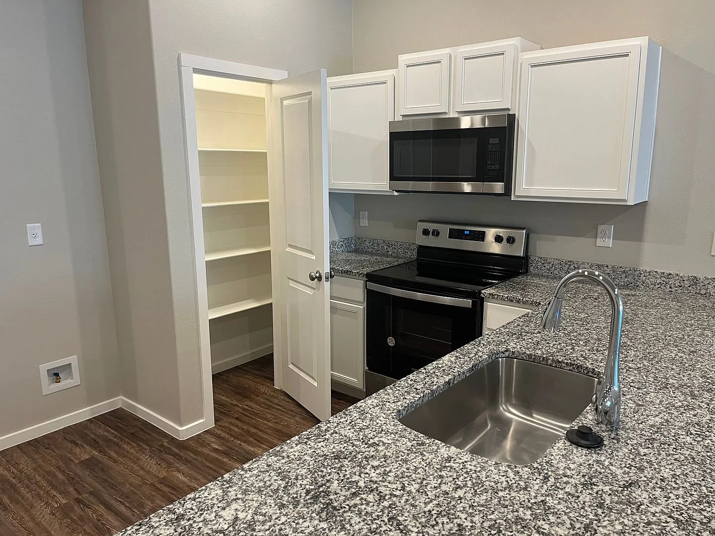 Cypress - 2115 N Avenue K — Photo 3