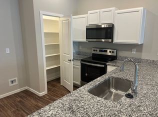 2126 N Avenue J #B, Lubbock, TX 79403