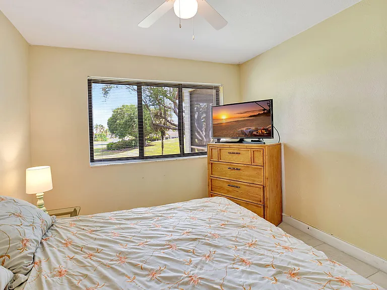 5715 Fairway Park Dr #201 — Photo 24