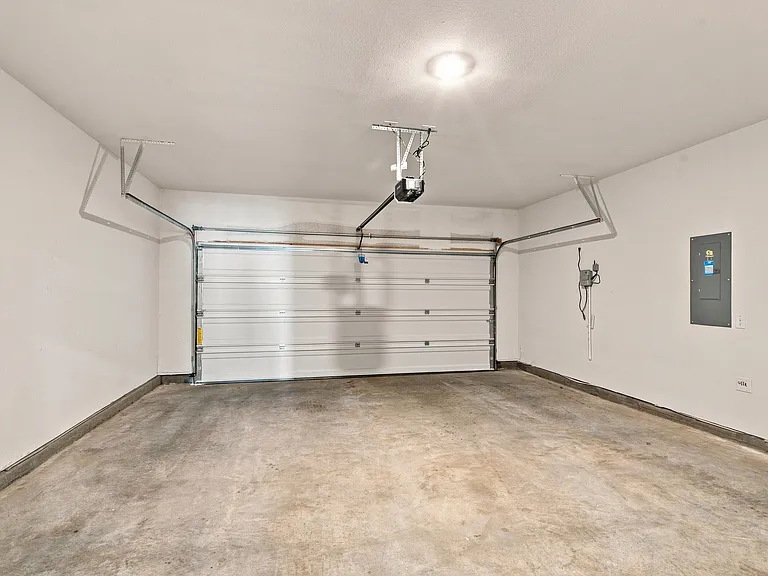 1012 Snapdragon Dr — Photo 14