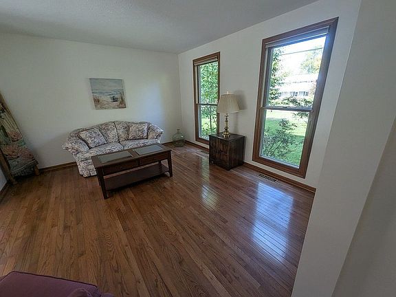 Living Room/Office