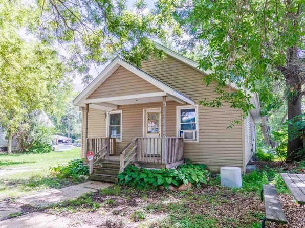 127 E 4th St, Malcolm, NE 68402