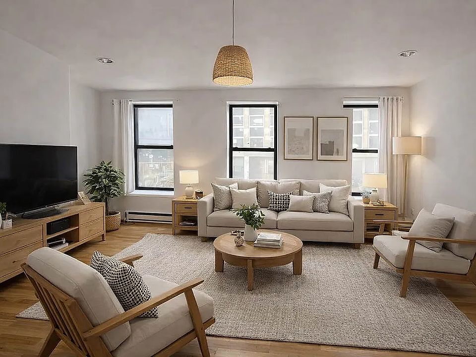 1st image of 723 3rd Ave #3R