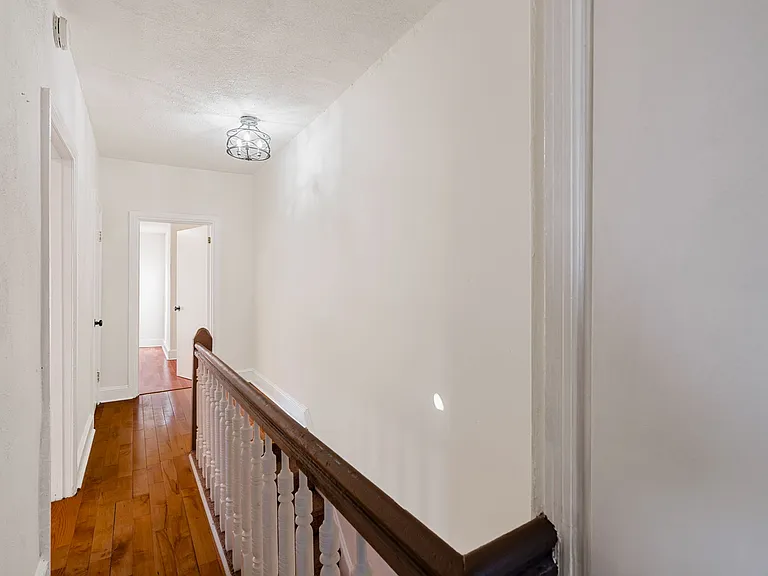 1126 S 22nd St — Photo 7