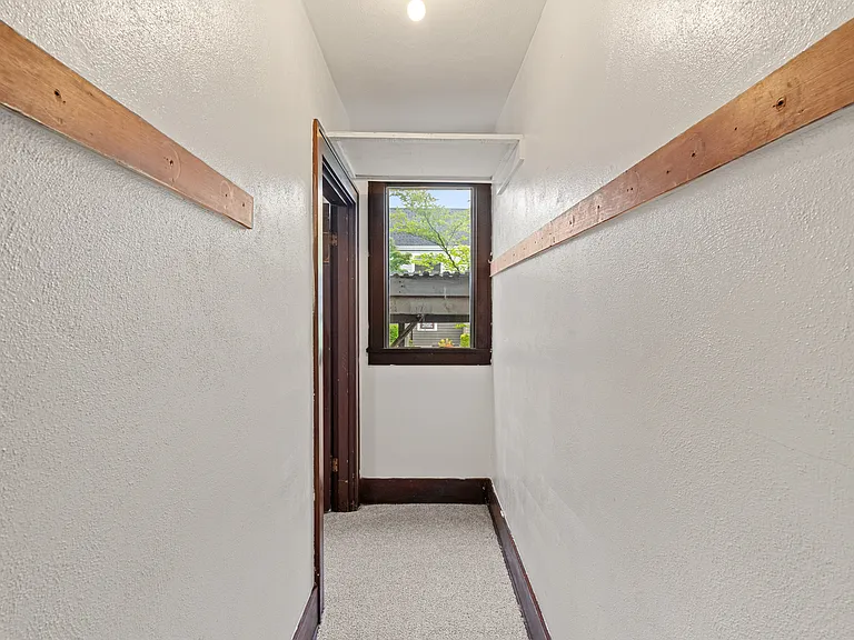 112 E 1st St #105 — Photo 9