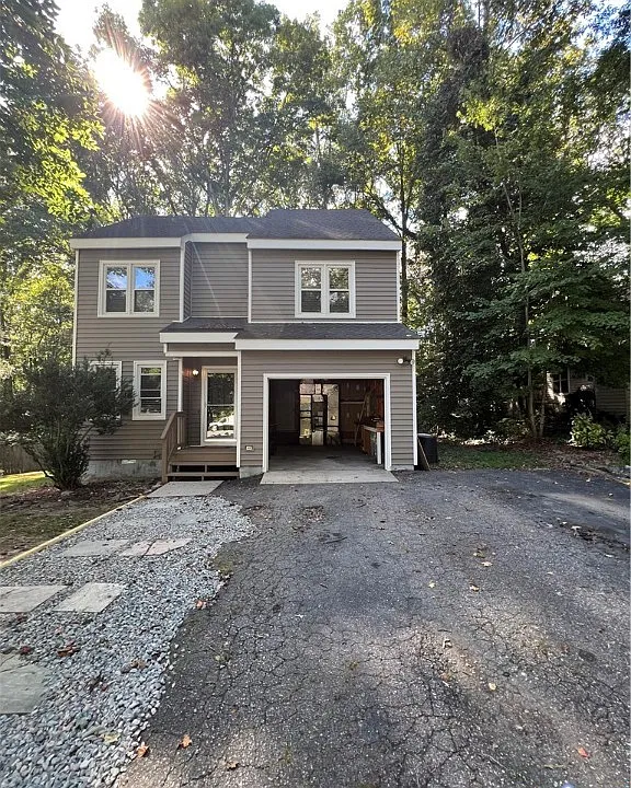 1838 Ferncreek Pl