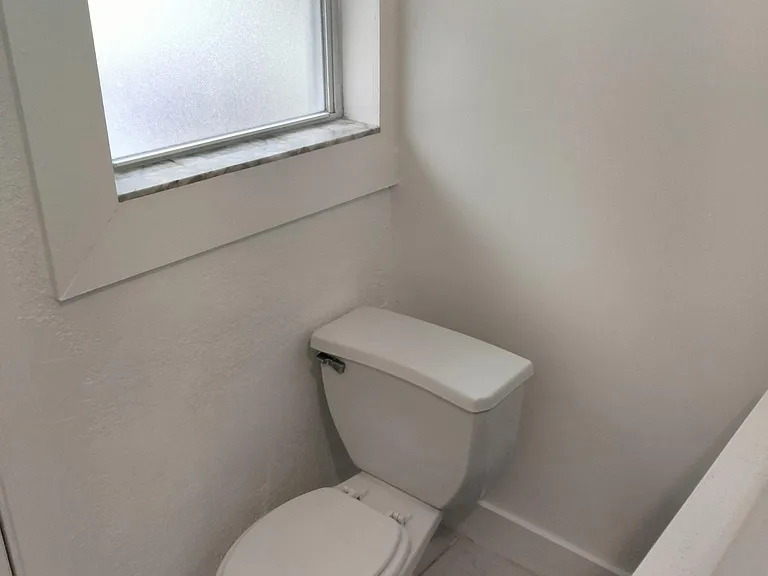 BATH WITH STORAGE