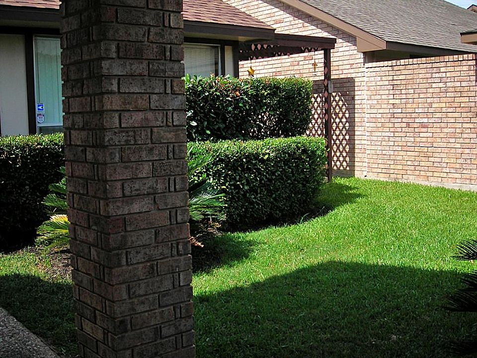 1st image of 3903 Heathersage Dr