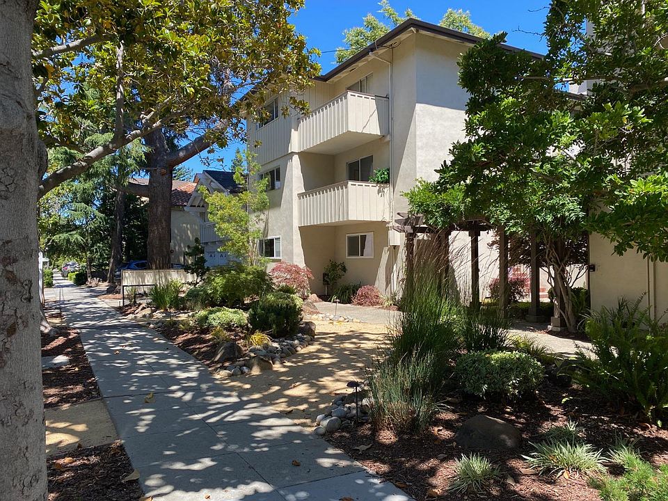 1st image of 528 Everett Ave APT C