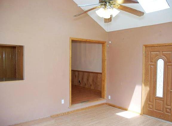 5th image of 8001 Parkview Ave
