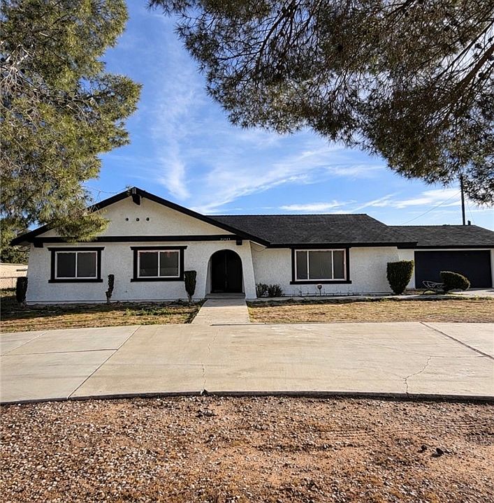 1st image of 20585 Yucca Loma Rd