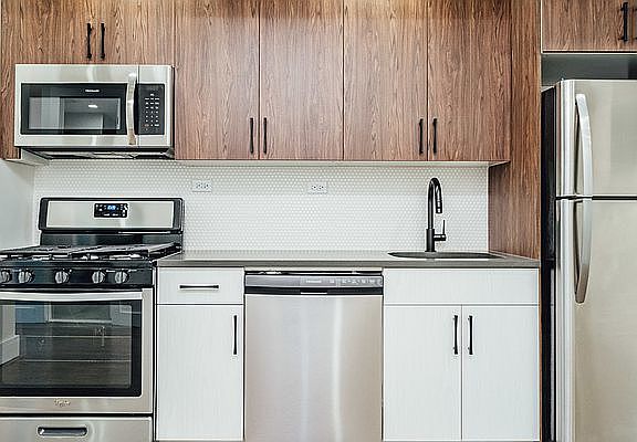 4th image of 13 Palmetto St APT 3