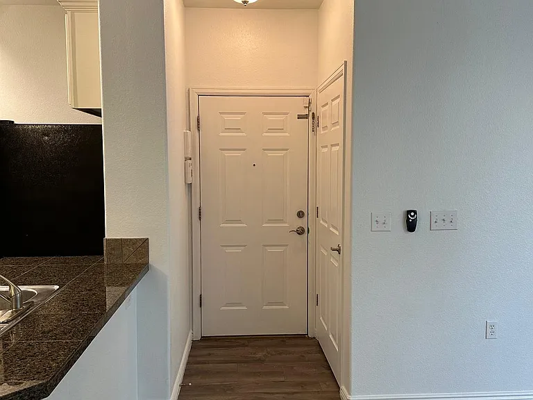 2672 S Cathay Way #103 — Photo 2